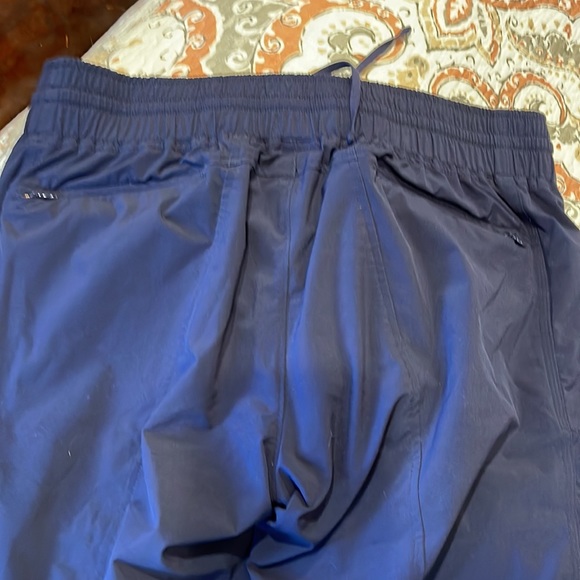 Athleta Navy Crop Athletic Pant🌟🌟 - Picture 5 of 6